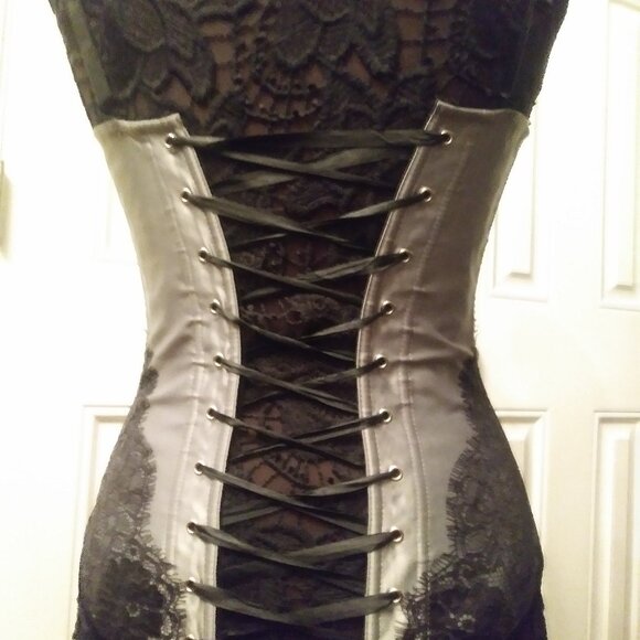 Stunning Silver Corset with Black Eyelash Lace Embellishments Overbust - Picture 7 of 14